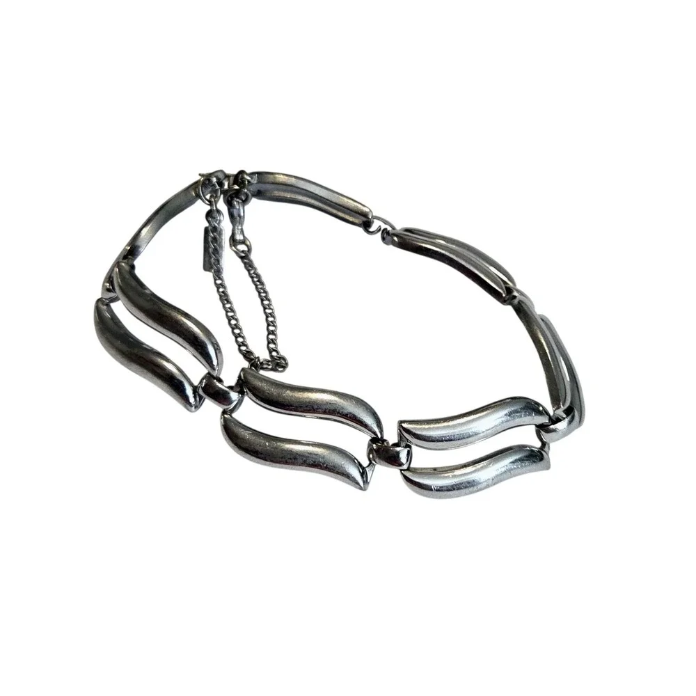Vintage MONET Wavy‎ Link Silver Tone Bracelet Safety Chain 7